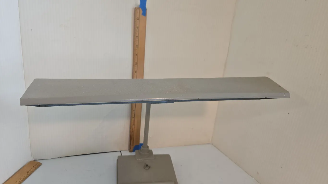 Vintage sightmaster metal desk lamp
