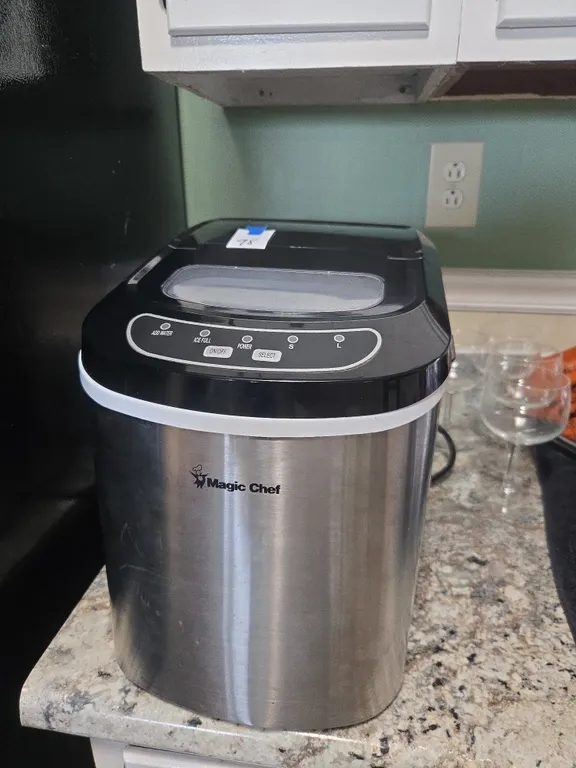Magic chef ice maker model mcim22st