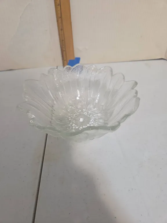 Vintage Indiana glass Lily pons serving bowl