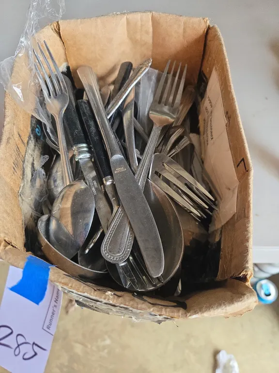 Stainless steel flatware