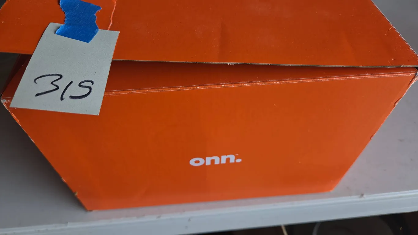ONN grove CD player radio new and original box