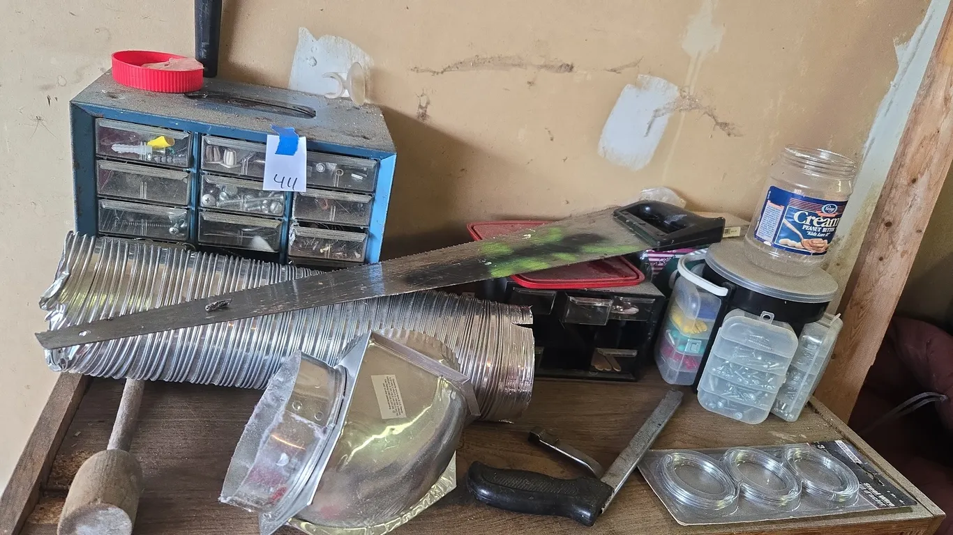 Plastic parts bin tabletop clean out