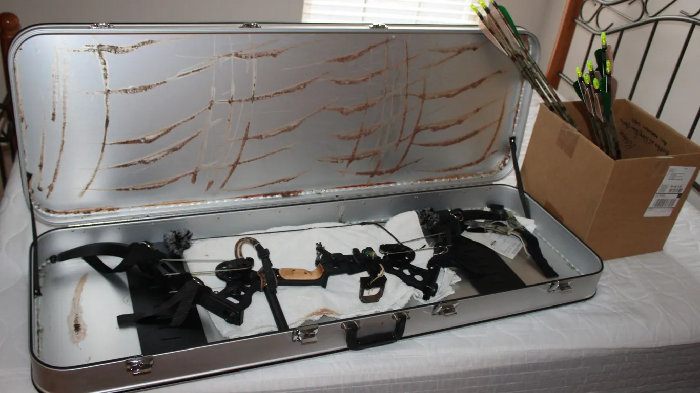 Archery Equipment & Carrying Case