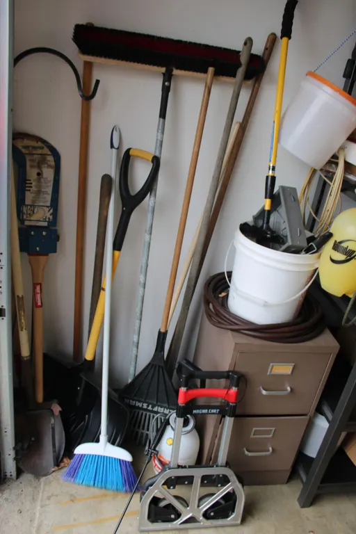 Lawn & Garden Tools