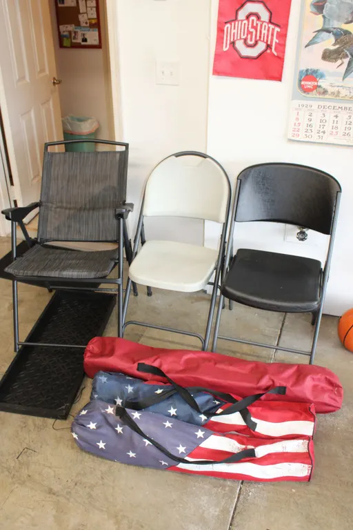 Folding Chairs & Accessories
