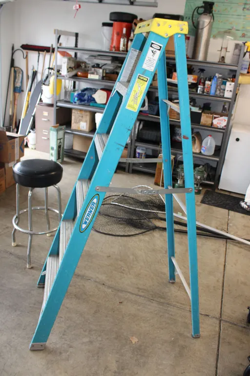 Werner Fiberglass Step Ladder