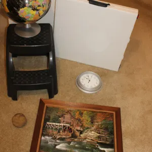 Globe, Folding Table & Wall Décor