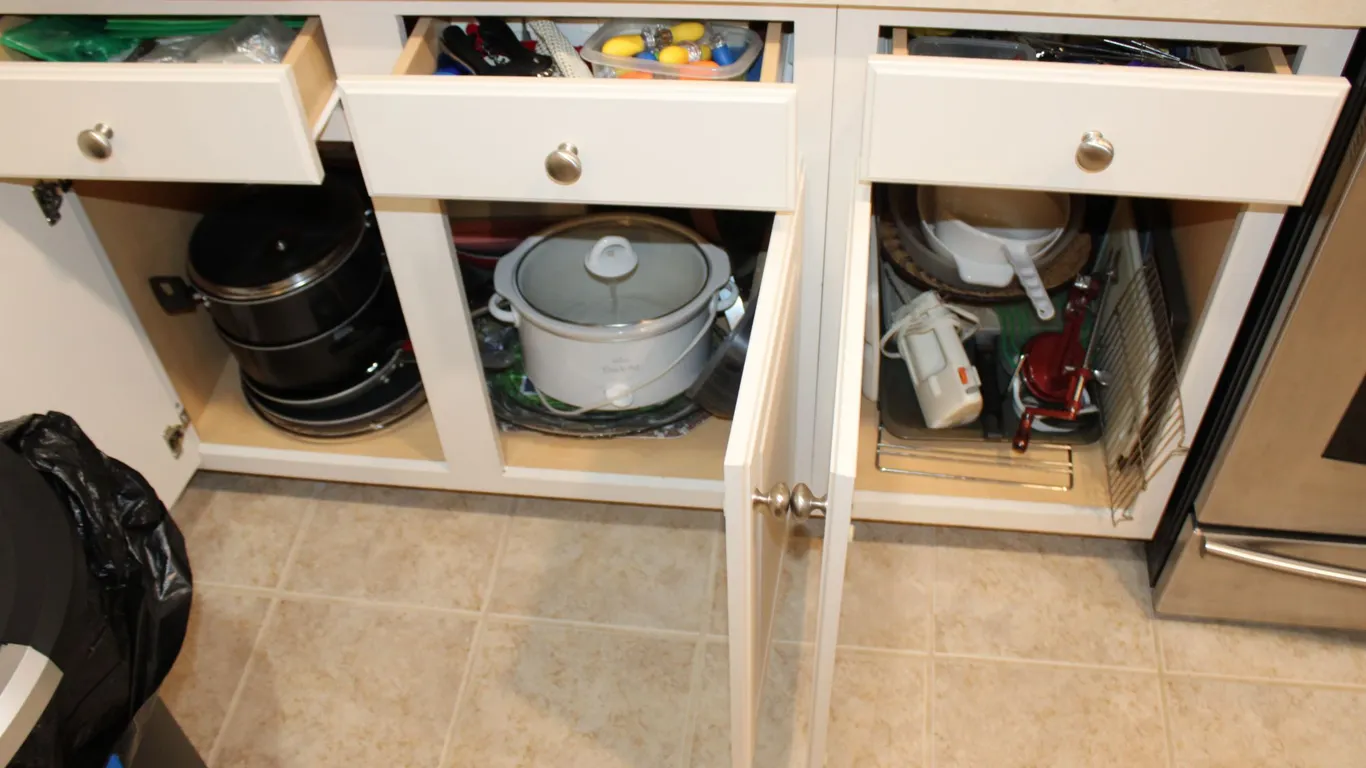 Cookware & Kitchen Utensils
