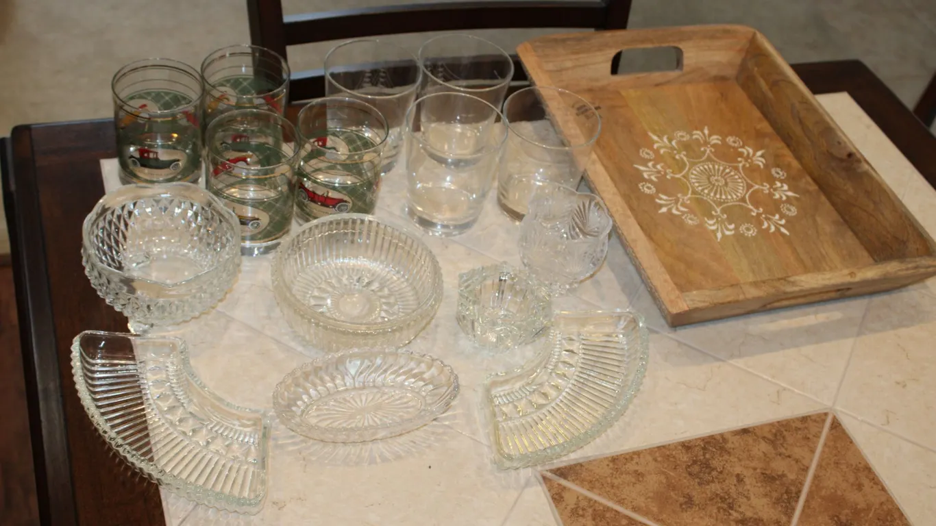 Glassware, Serving Dishes & Decorative Tray