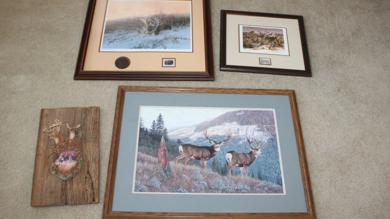 Wildlife Artwork & Deer Wall Décor