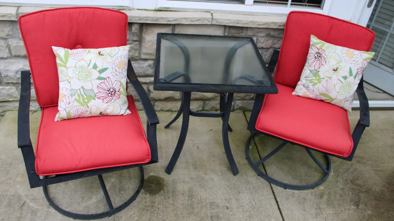 Patio Chairs & Table