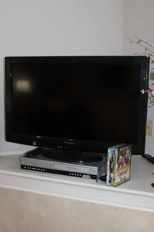 Panasonic 31" Television & Electronics