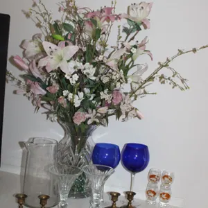 Floral Arrangement & Glassware