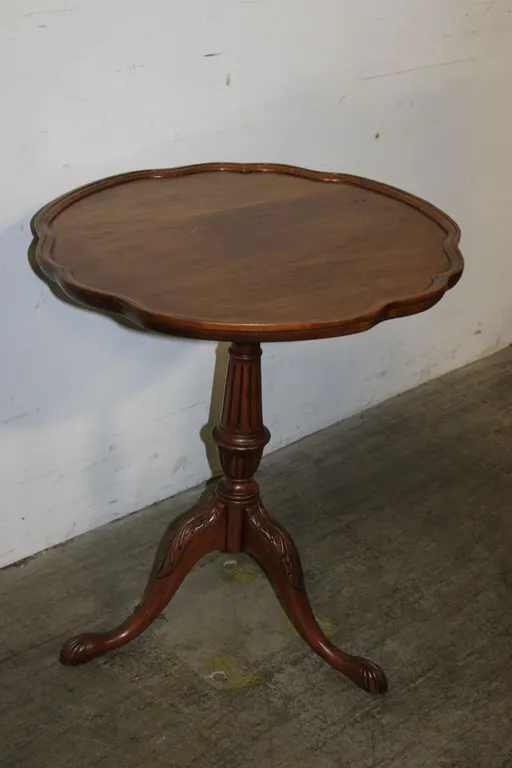 Queen Anne Side Table