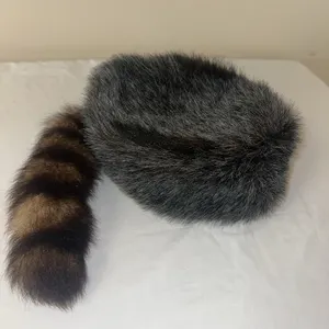 Authentic high-quality raccoon hat – FRR Canada new with tags
