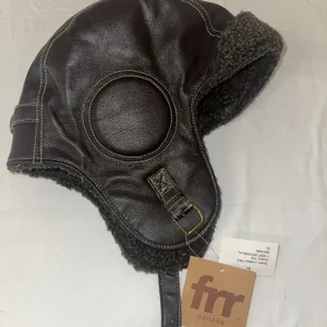 Brown leather aviator hat-New- FRR Canada