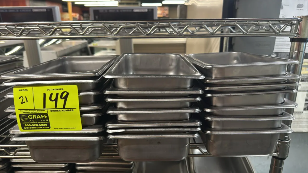 1/4-size stainless steel insert pans. Features durable stainless steel construction with stackable rim design. 2" depth.