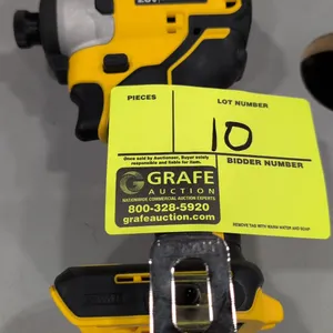 DeWalt DCF809 1/4" cordless impact driver. Features brushless motor, 1/4" hex drive, and belt clip. Technical specs: 0-2,800 RPM, 0-3,200 IPM. Electri