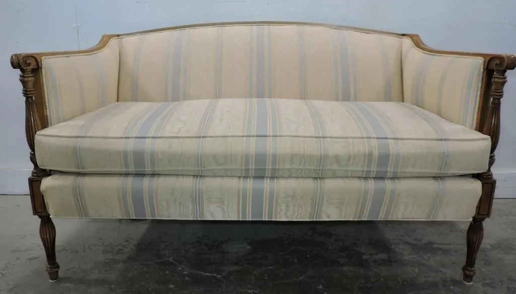SHERATON STYLE NEOCLASSICAL UPHOLSTERED SETTEE