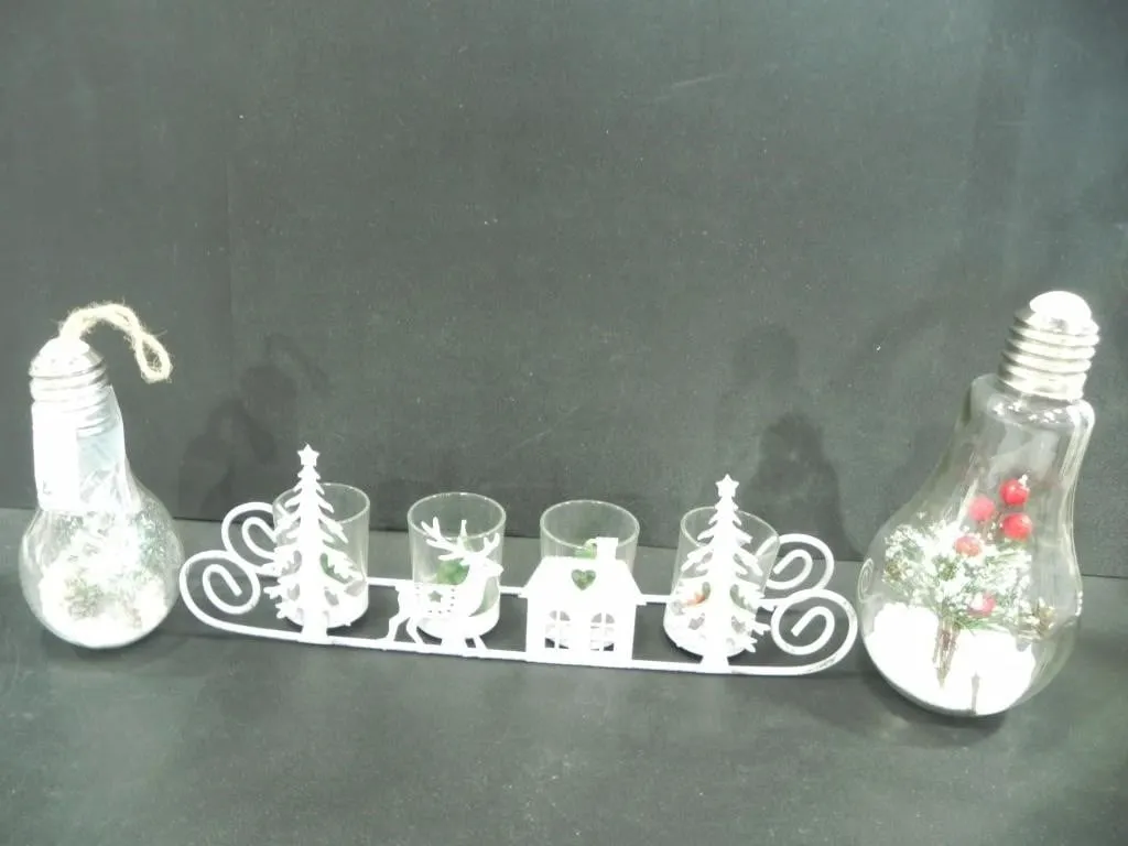 CHRISTMAS CANDLEHOLDER WITH 2 DECO LIGHTBULBS