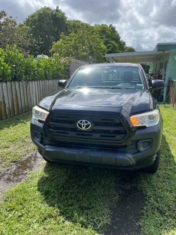 2017 TOYOTA TACOMA - VIN #5TFRX5GN7HX094706 - Bla*