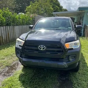 2017 TOYOTA TACOMA - VIN #5TFRX5GN7HX094706 - Bla*