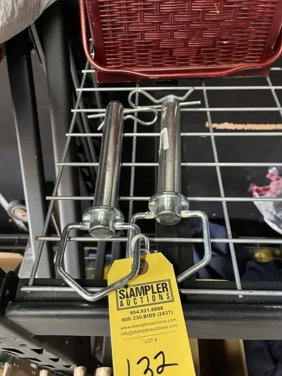 LARGE SWIVEL HANDLE HITCH PINS