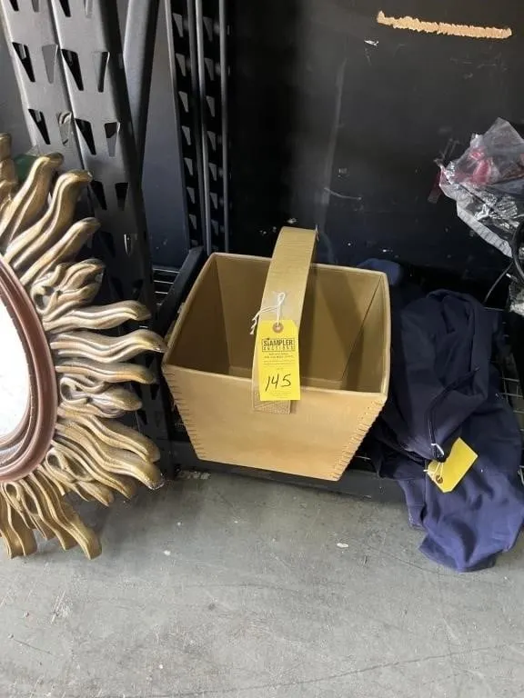 BEIGE LEATHER BASKET