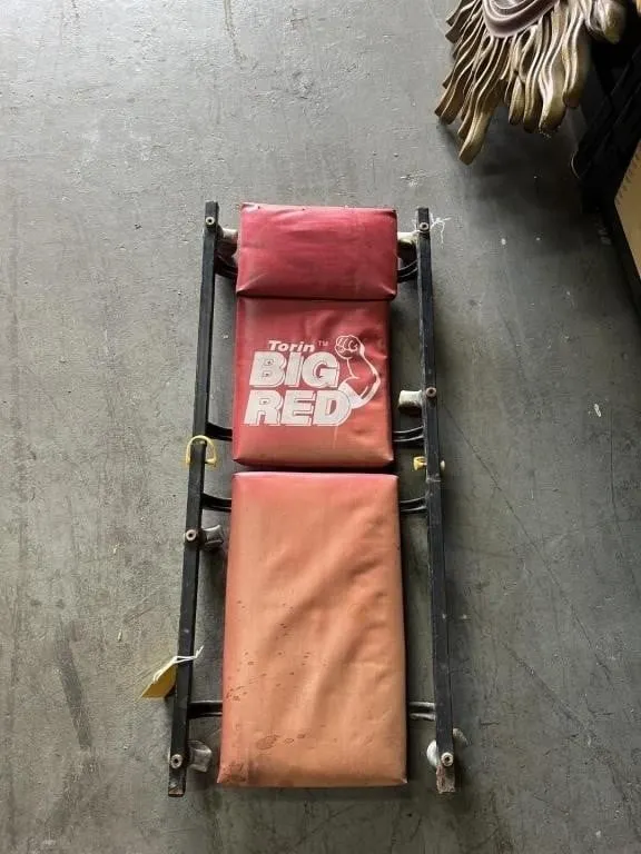 BIG RED CREEPER
