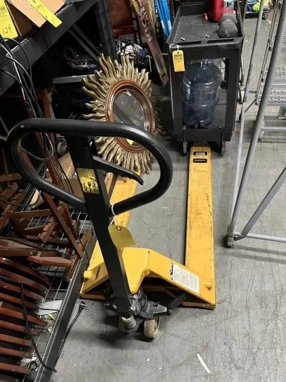 YELLOW PALLET JACK (NEEDS SEALS)