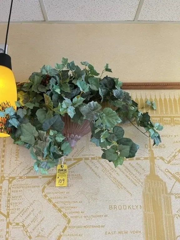 ARTIFICIAL PLANTS WITH WALL PLANTER DECOR