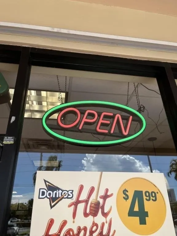 LIGHTED 'OPEN' SIGN (MOUNTED)