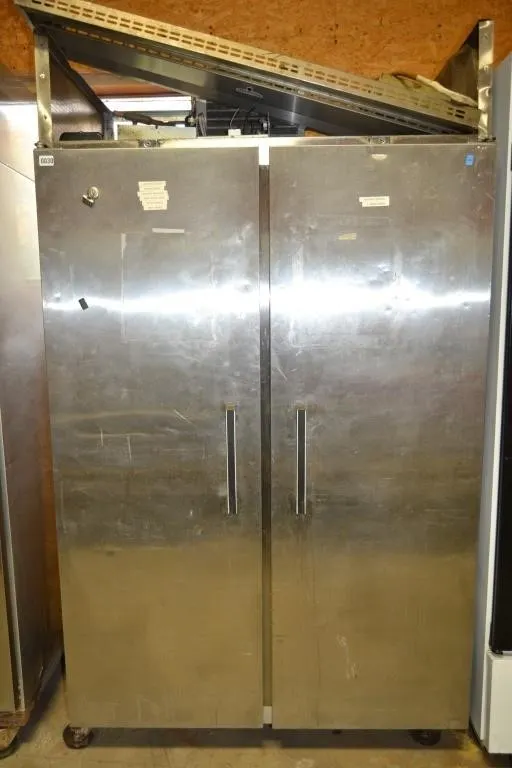 Nonworking unit two door cooler