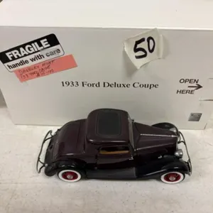 1933 FORD DELUXE COUPE