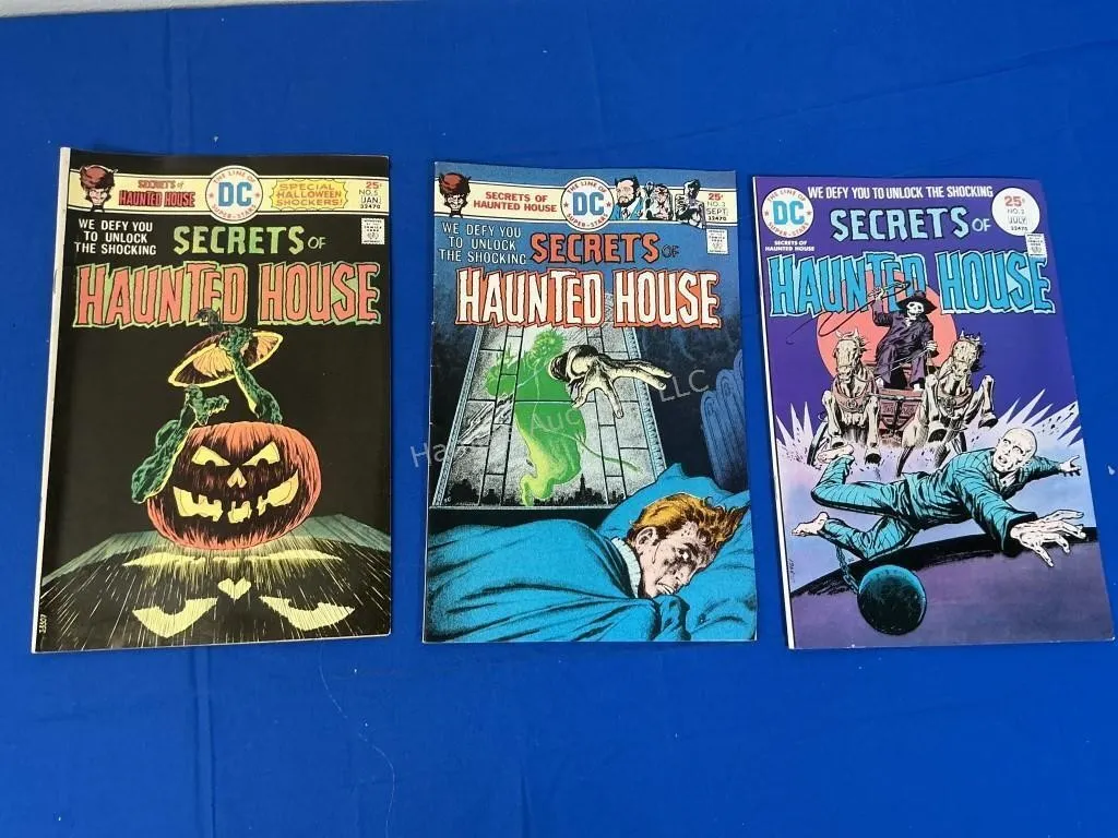 3 DC Comics - Secrets of the Haunted House
