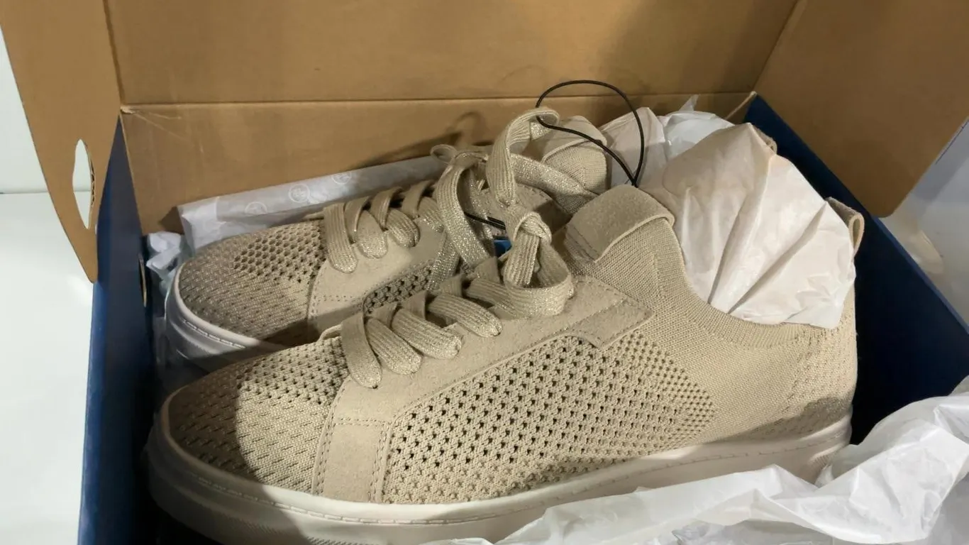 White Mountain Knit Sneakers Beige