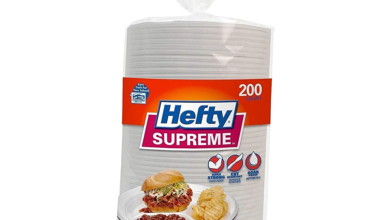 Hefty 10.25-inch 3-Section Foam Plates 200ct