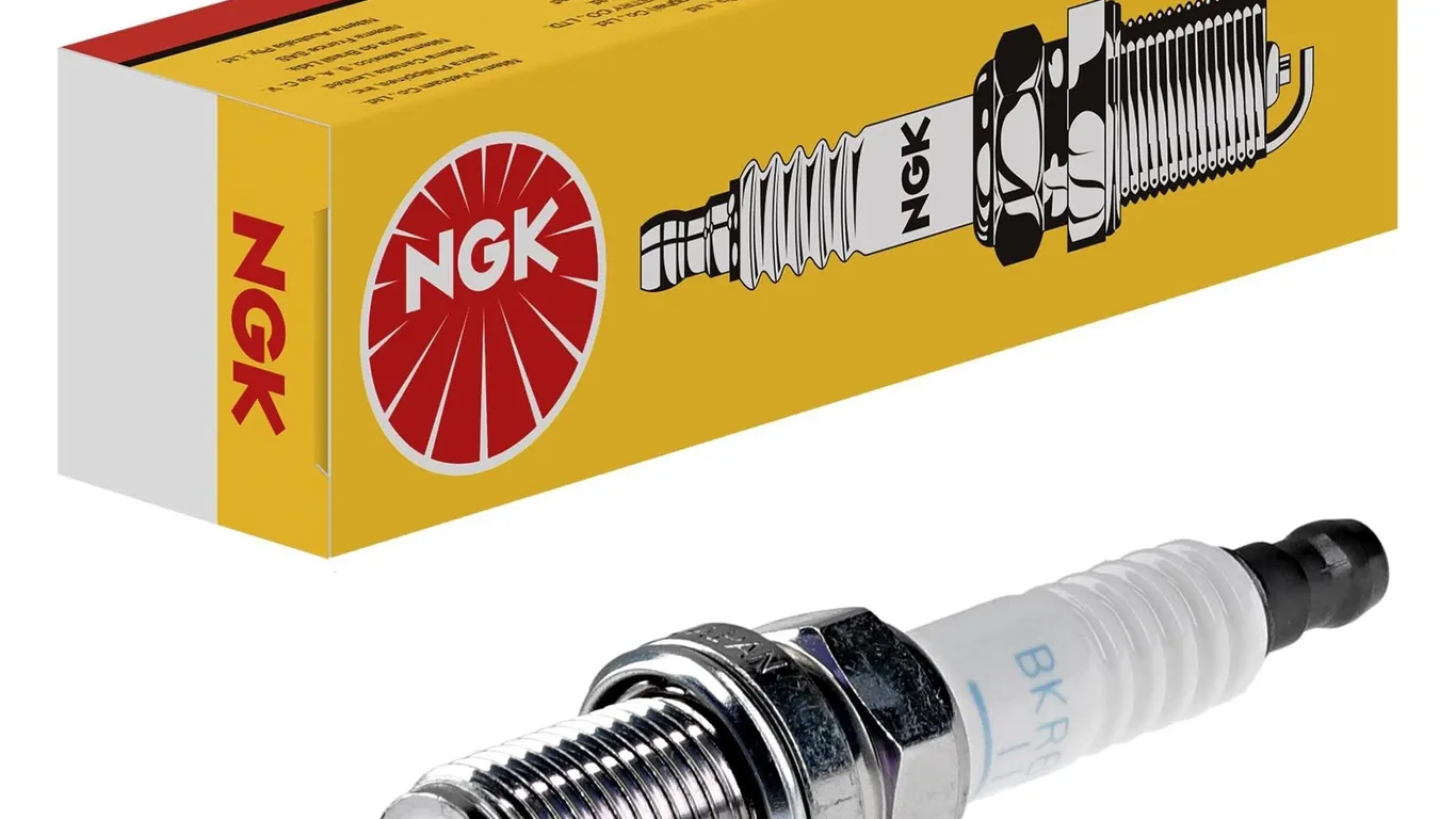 Ngk BKR5ES Spark Plugs 4pk