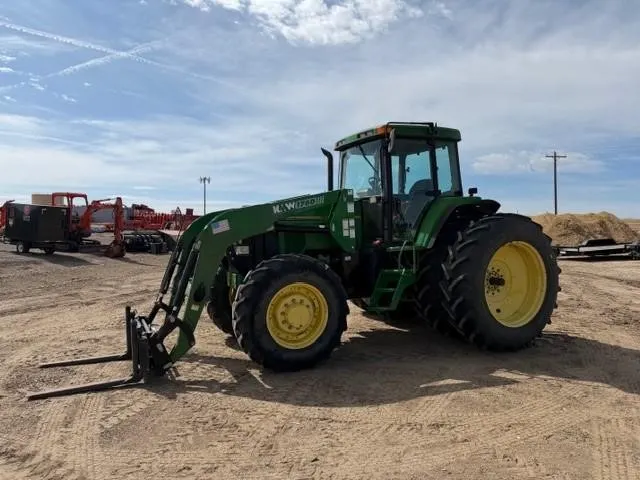 John Deere 7800 Tractor