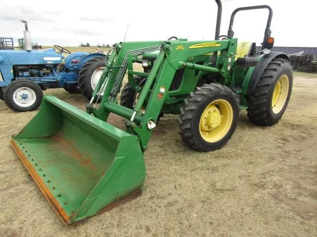 John Deere 5085M Utility/Loader Tractor