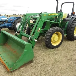 John Deere 5085M Utility/Loader Tractor