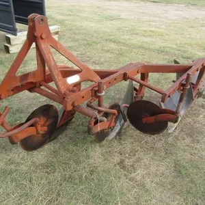 Dearborn 3-Pt Hitch 3 Bottom Moldboard Plow