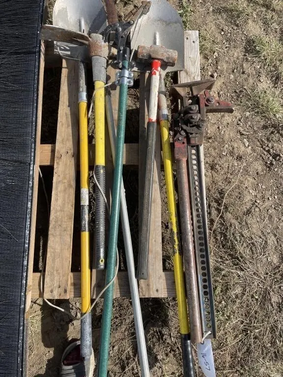 8' Truck Dirt Skirt, Jack, Various Garden Tools