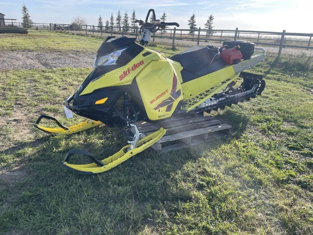 2014 Ski-Doo Summit X 800R E-Teck Rotax Power