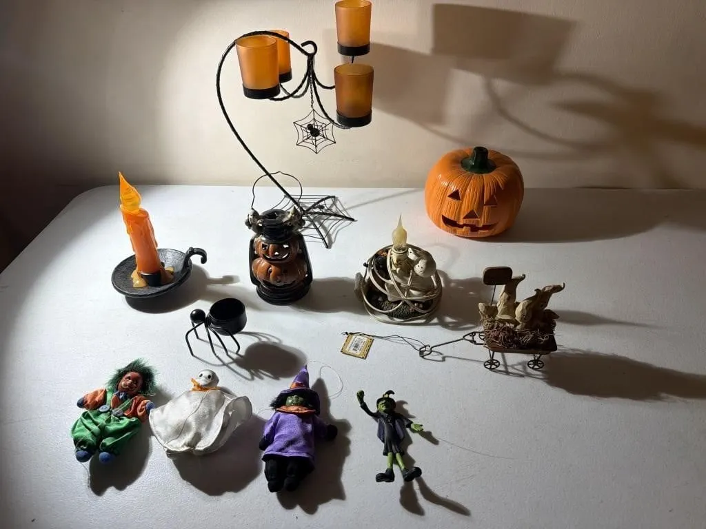 Halloween- Jack-o�-lantern, Spiders, Candle