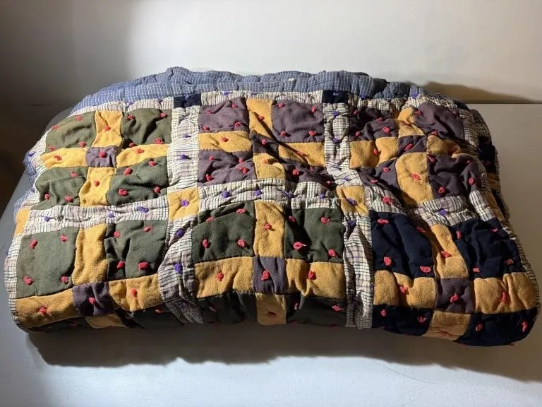 Tied Quilt 66x78