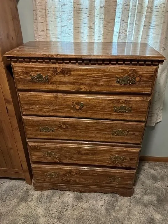 Chest of Drawers needs work