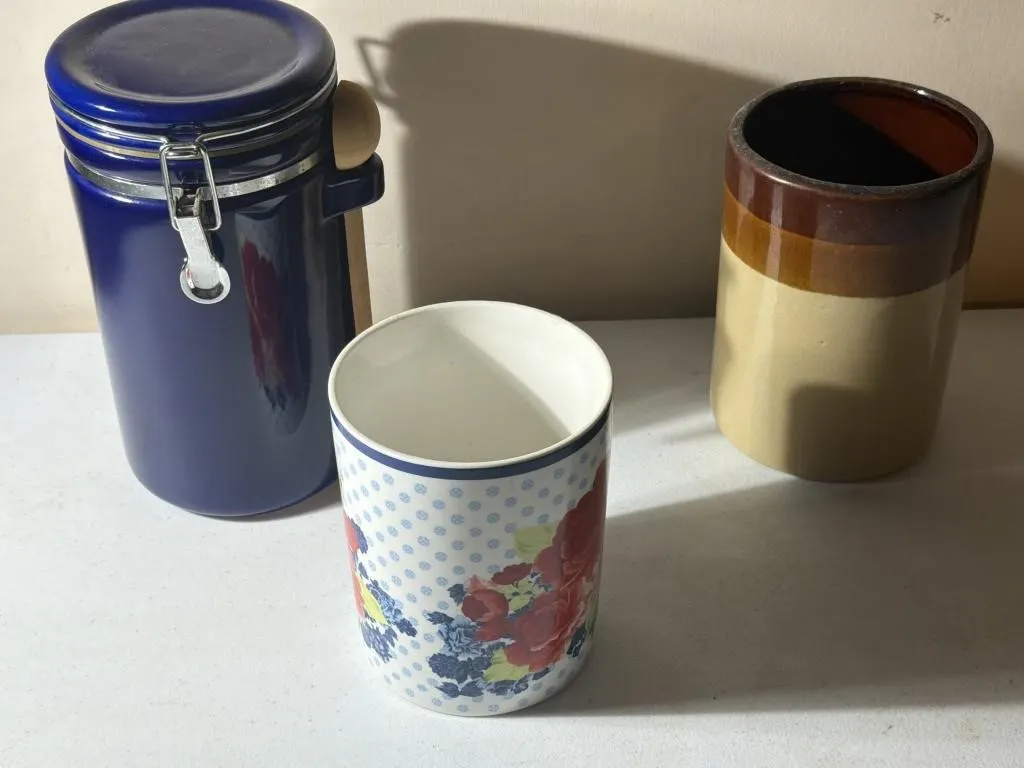 Canister, Utensil Holders