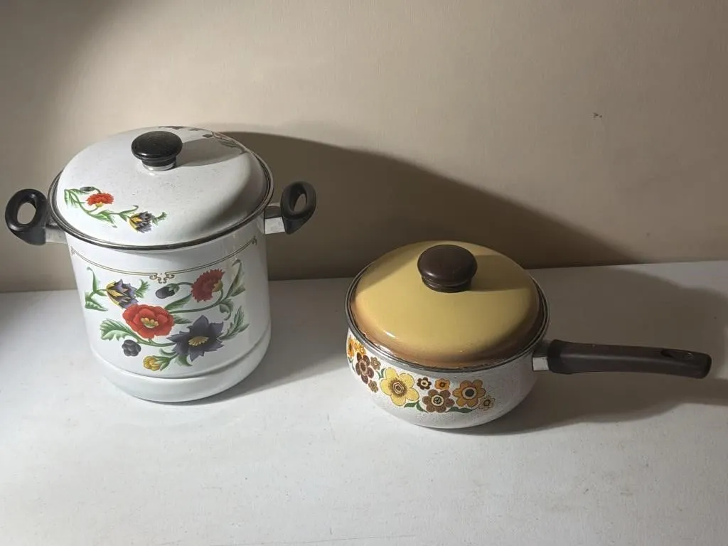 GMI enamelware stock pot, Crowning Touch "Harvest