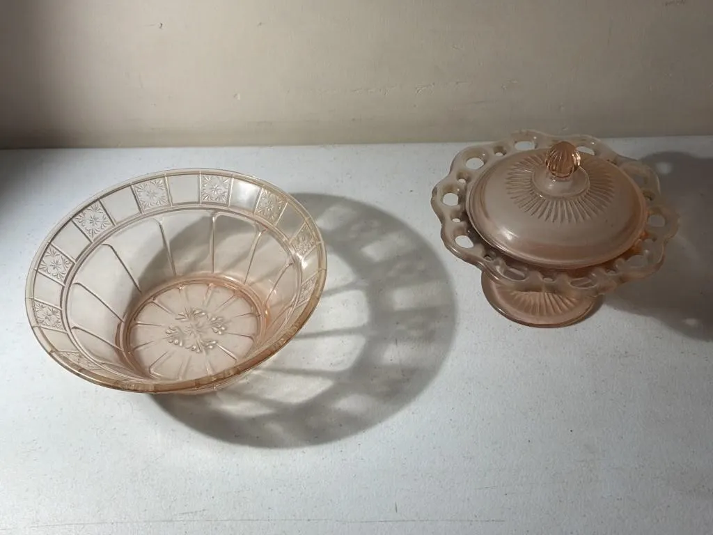 pink depression glass 8 Inch serving bowl Doric,